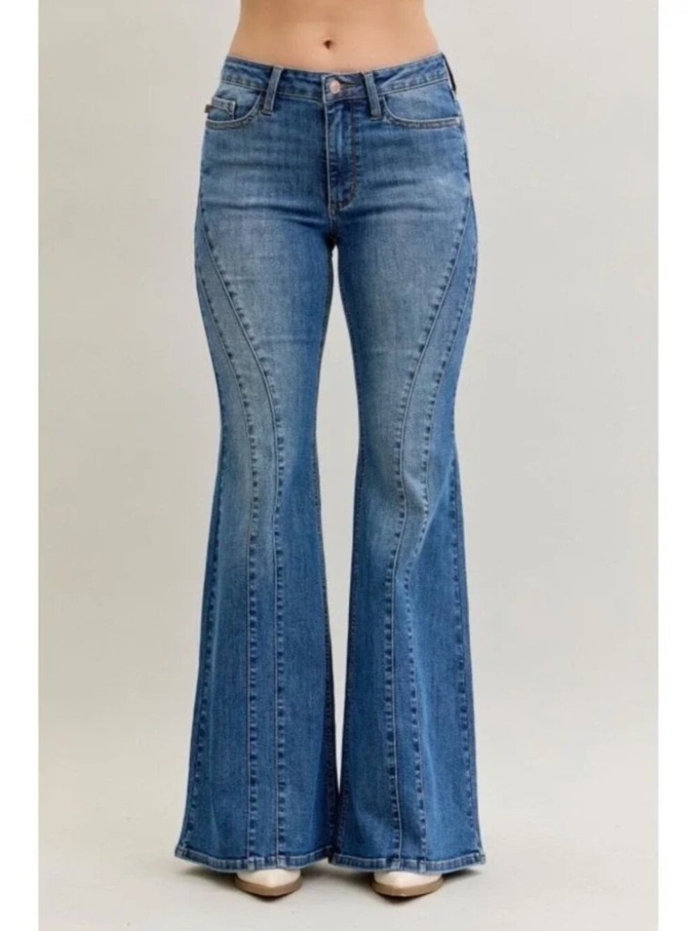 Judy Blue Jacqueline Flare Leg Jeans Size 29 Medium Wash Seam Detail Denim